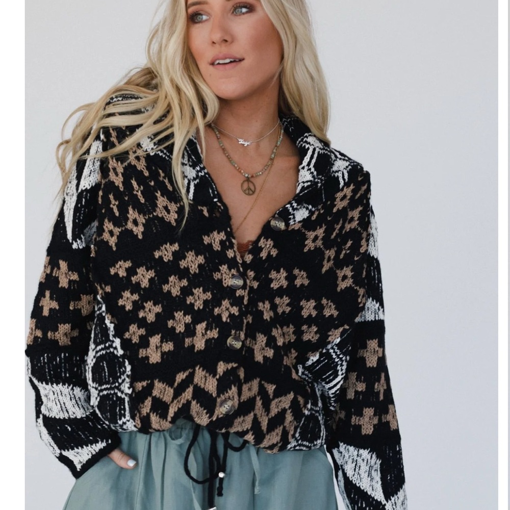 BluIvy Black and Brown Cardigan